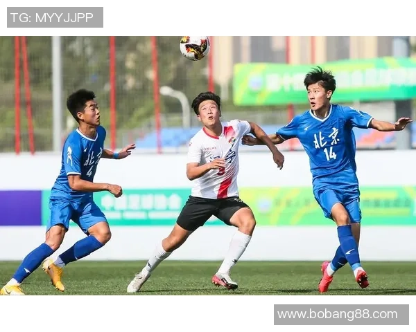 足球战术:北京足球队的包夹体系